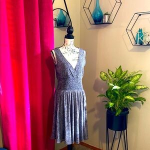 EXPRESS Gray Sleeveless Dress. LARGE